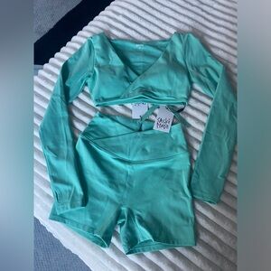 NWT Saski Workout Set